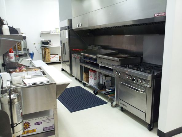 Suite 19-Kitchen